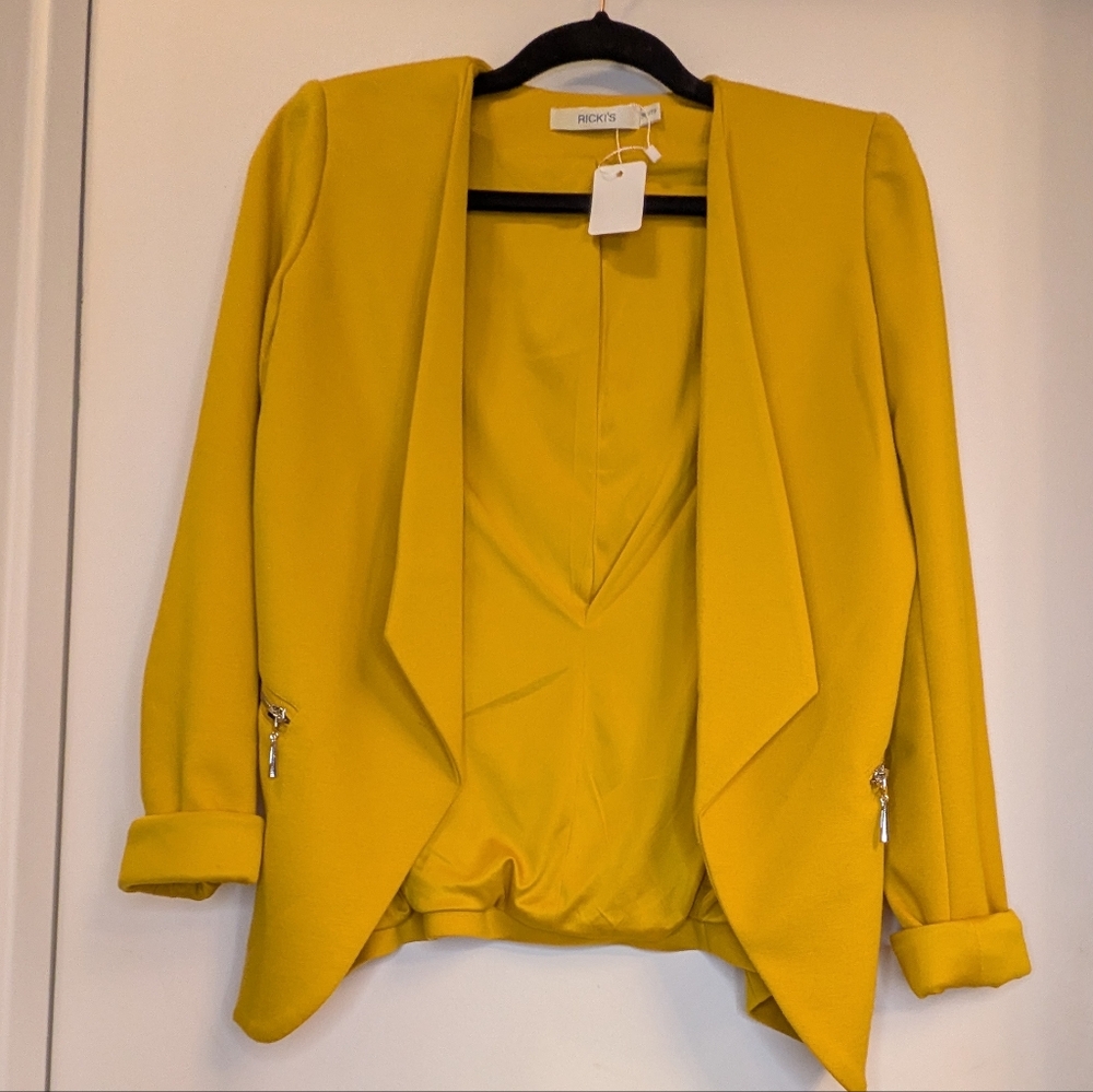 Ricki's Blazer with Zippered Pockets